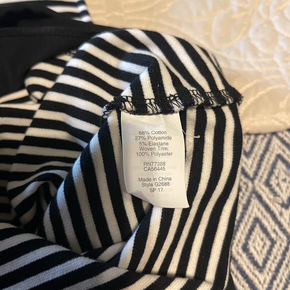 Super cute J. Crew ruffle hem top. - Picture 2 of 5